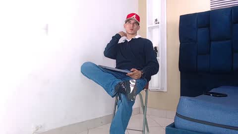 Snapshot of jhonn_rhyss chatting on January 15, 2:17 am Jhon online show from January 15, 2:17 am