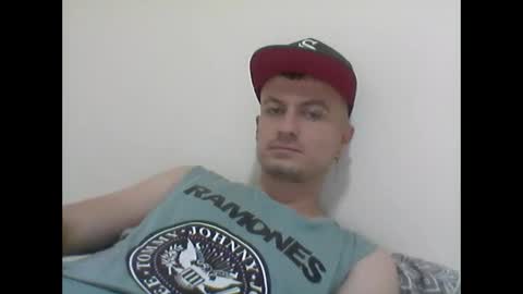 Snapshot of jhonny_6695 chatting on March 2, 11:42 pm jhonny_6695 online show from March 2, 11:42 pm