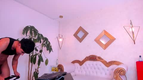 Snapshot of jhonny_blake_ chatting on December 6, 9:07 pm JHONNATHAN online show from December 6, 9:07 pm