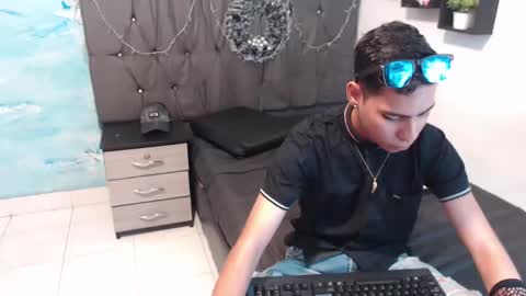 Jhonny online show from January 14, 4:57 am