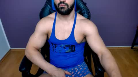 Snapshot of jhonnyboy007 chatting on December 18, 4:42 am Black Diamond online show from December 18, 4:42 am
