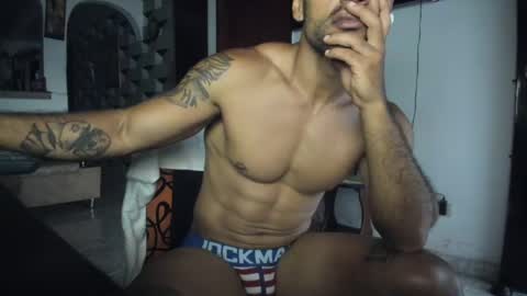Snapshot of jhonnyxxfitnexx chatting on January 22, 11:21 pm jh online show from January 22, 11:21 pm
