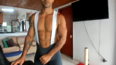 jh online show from May 26, 3:18 pm