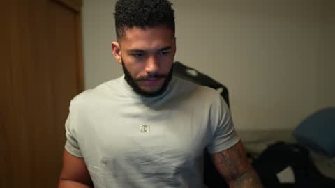   IG jhony serna  IG Personal jonathanserna88 online show from January 1, 8:02 am