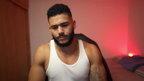   IG jhony serna  IG Personal jonathanserna88 online show from January 4, 3:40 am