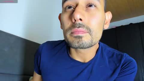 Jhony Alzate online show from October 14, 12:02 am