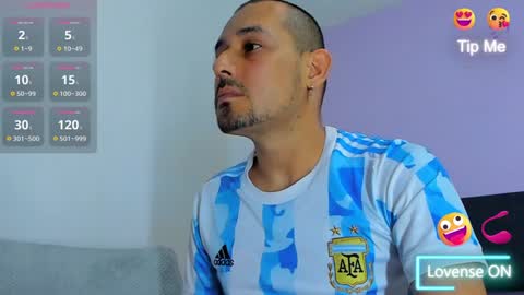 Snapshot of jhonyalzate chatting on December 30, 2:42 am Jhony Alzate online show from December 30, 2:42 am
