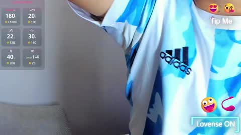 Snapshot of jhonyalzate chatting on January 12, 12:44 pm Jhony Alzate online show from January 12, 12:44 pm