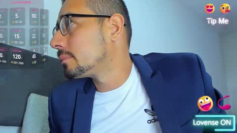 Snapshot of jhonyalzate chatting on February 28, 12:10 am Jhony Alzate online show from February 28, 12:10 am