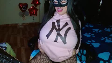 Jhulia online show from February 28, 8:50 pm