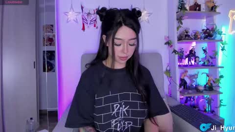 Ji  online show from October 7, 11:23 pm