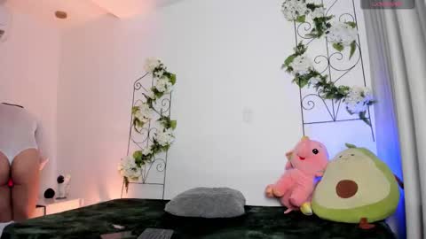 Snapshot of jiggly_ chatting on September 12, 2:13 am Jiggly online show from September 12, 2:13 am