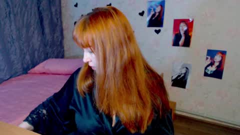 Snapshot of jillstevens chatting on February 7, 8:53 pm jillstevens online show from February 7, 8:53 pm