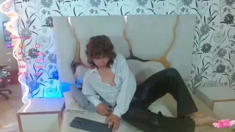 Hi Im Jim online show from September 18, 8:02 pm