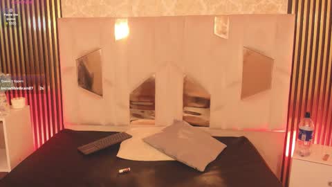 Hi Im Jim online show from October 24, 12:55 am