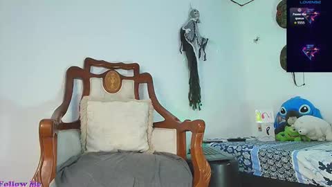 Jimm  Independent Model  online show from October 29, 1:02 pm