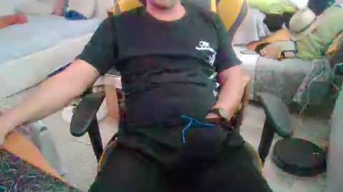 Snapshot of jimmy_dick86562 chatting on December 7, 12:40 pm jimmy_dick86562 online show from December 7, 12:40 pm