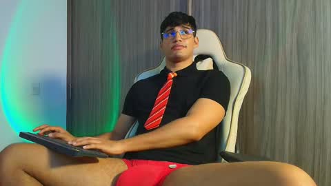 Jimmy Leeh online show from November 14, 6:04 am