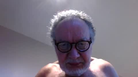 Snapshot of jimmybenido chatting on February 22, 5:35 pm Jim Redgewell online show from February 22, 5:35 pm