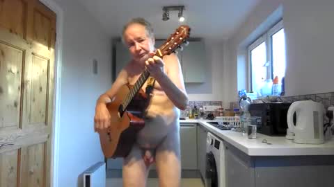 Snapshot of jimmybenido chatting on September 17, 5:27 pm Jim Redgewell online show from September 17, 5:27 pm