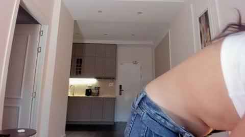 Jina meow online show from May 25, 3:45 am
