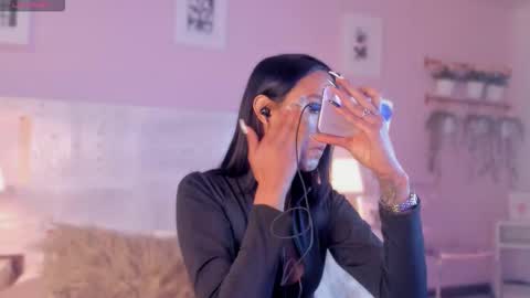 Jinx  online show from November 18, 1:03 pm