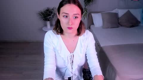 Molly online show from October 22, 3:03 pm