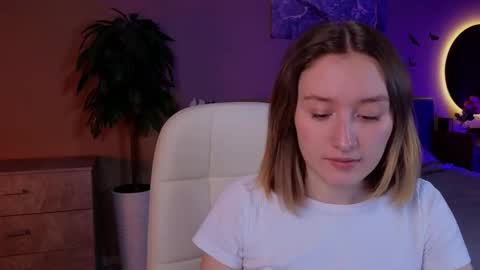 Molly online show from November 3, 7:20 am