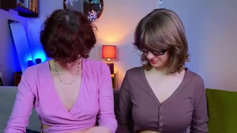 Hey Guys We are Julia ginger  Tina brunette online show from January 18, 8:07 pm