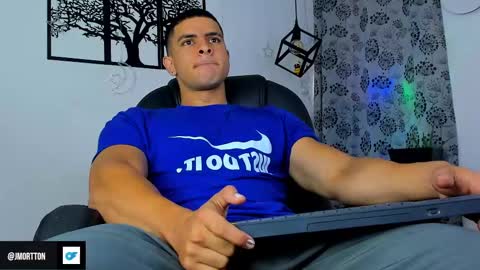 IGJmortton online show from February 18, 12:49 pm