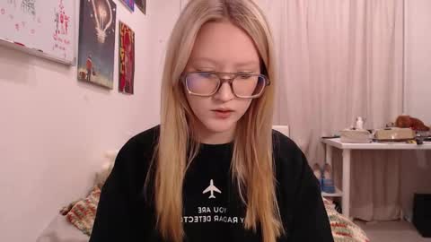 joan_kiss online show from October 3, 5:32 pm