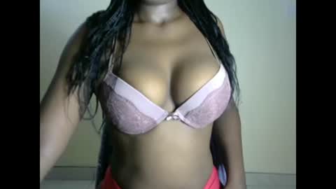 Snapshot of joankein_255 chatting on March 8, 10:54 am varl online show from March 8, 10:54 am