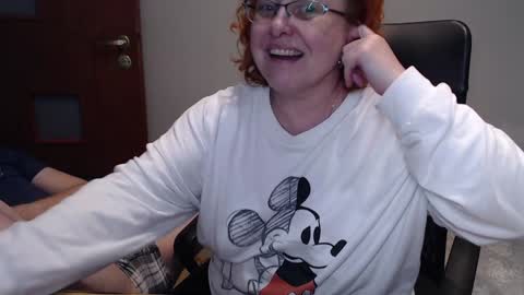 Snapshot of joannaandneighbour chatting on February 6, 5:30 pm Joanna and Greg online show from February 6, 5:30 pm