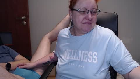 Snapshot of joannaandneighbour chatting on January 30, 7:39 am Joanna and Greg online show from January 30, 7:39 am