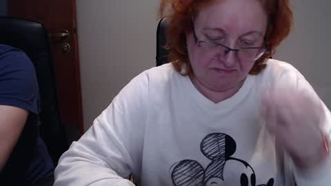 Snapshot of joannaandneighbour chatting on February 3, 6:07 pm Joanna and Greg online show from February 3, 6:07 pm