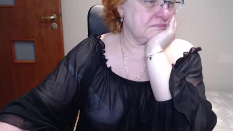Snapshot of joannaandneighbour chatting on March 12, 9:44 am Joanna and Greg online show from March 12, 9:44 am