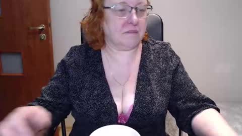 Snapshot of joannaandneighbour chatting on February 12, 9:20 am Joanna and Greg online show from February 12, 9:20 am