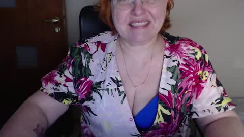 Snapshot of joannaandneighbour chatting on March 3, 10:17 am Joanna and Greg online show from March 3, 10:17 am