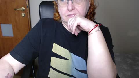Snapshot of joannaandneighbour chatting on January 20, 10:40 am Joanna and Greg online show from January 20, 10:40 am