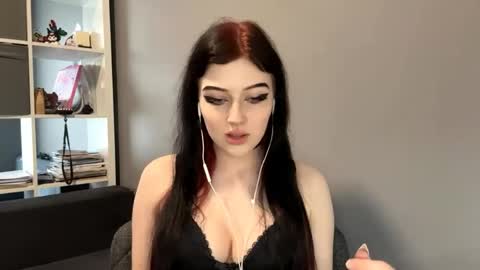 Alice online show from June 5, 3:17 pm