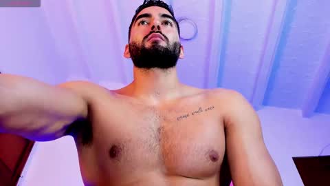 JOAO BATISTA online show from February 13, 8:34 pm