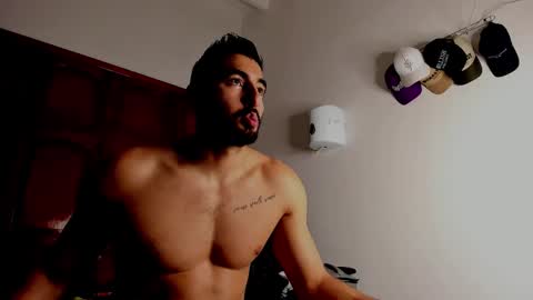 JOAO BATISTA online show from November 4, 2:35 am