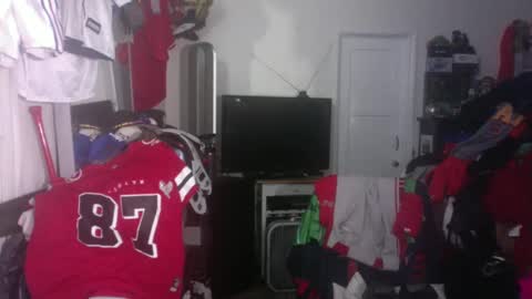 Snapshot of jockdad87 chatting on September 28, 5:55 pm JockDad87 online show from September 28, 5:55 pm