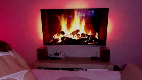 Jodie 3 returning TODAY online show from October 7, 9:11 pm