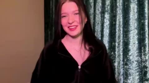 Sarah online show from March 12, 4:11 pm