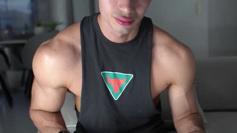 joe_steel1 online show from December 18, 10:57 pm