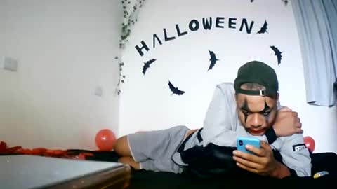 joe_yang_ online show from October 31, 3:23 pm