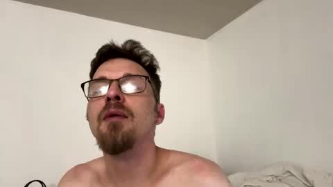 Xtina online show from February 16, 9:37 am