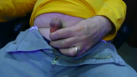 joeyballs123 online show from April 13, 10:36 pm