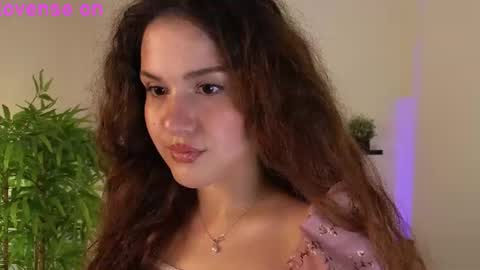 Mia online show from June 27, 10:10 am